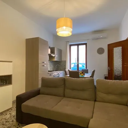 Elegant Three In Apartment